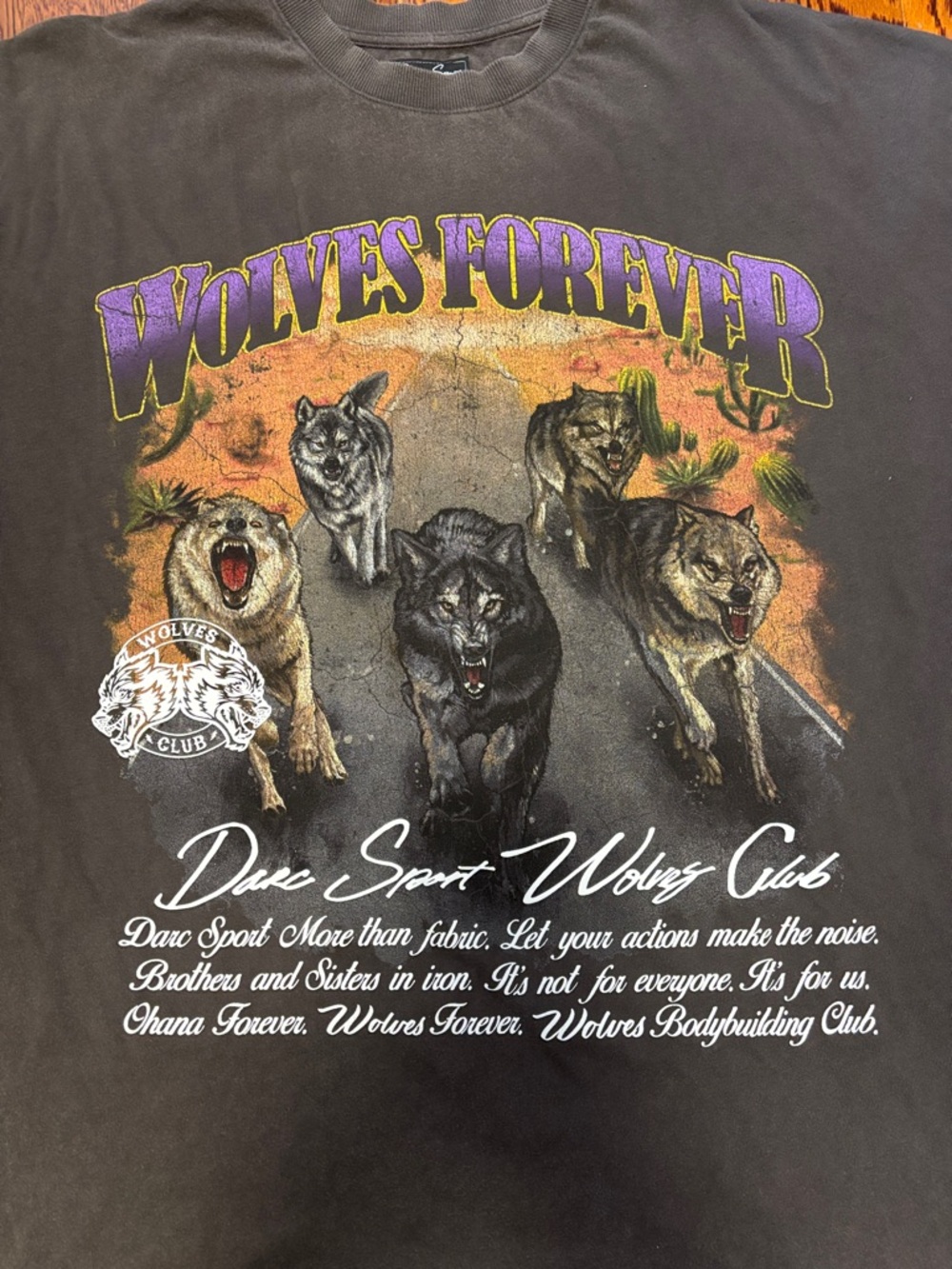 Darc Sport Wolves Forever Graphic Tee Size: XL NWT - Picture 3 of 5